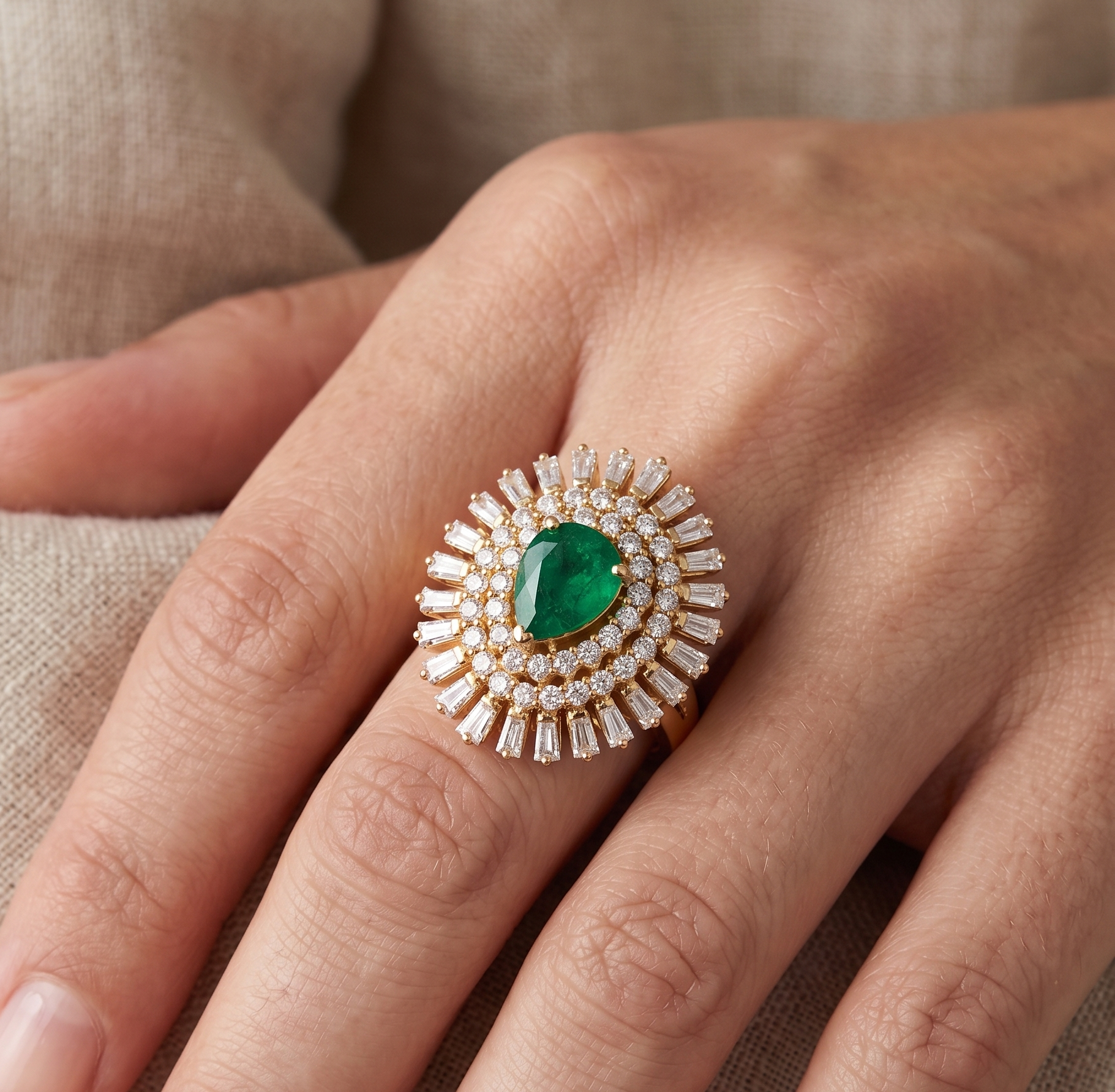 Emerald Solaris Cocktail Ring